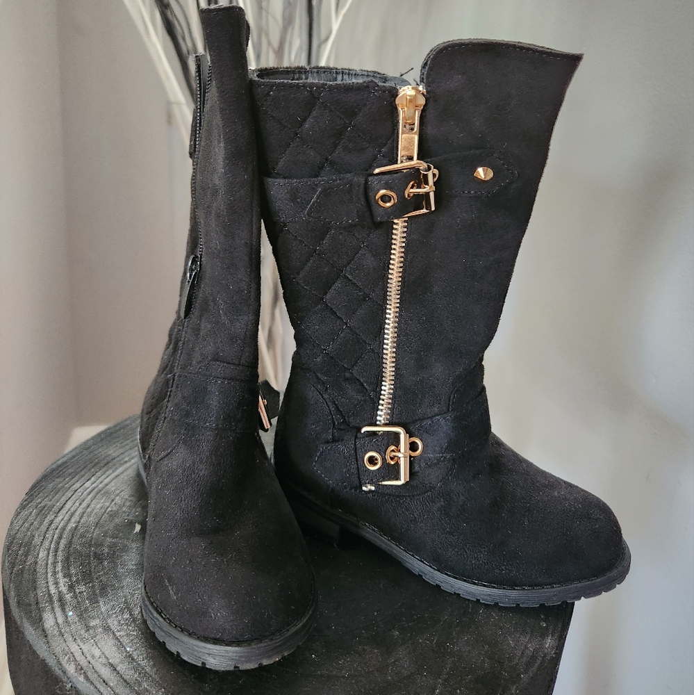Riding boots